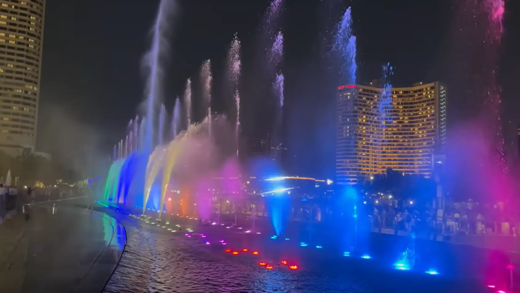 アイコンサイアムの噴水ショー