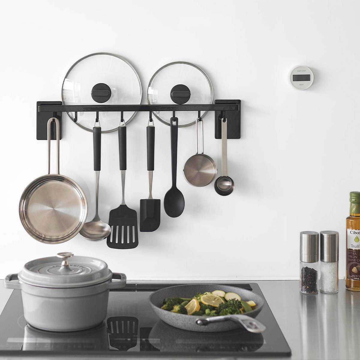 tower ｜ フィルムフック鍋蓋も収納できるキッチンツールバーフック