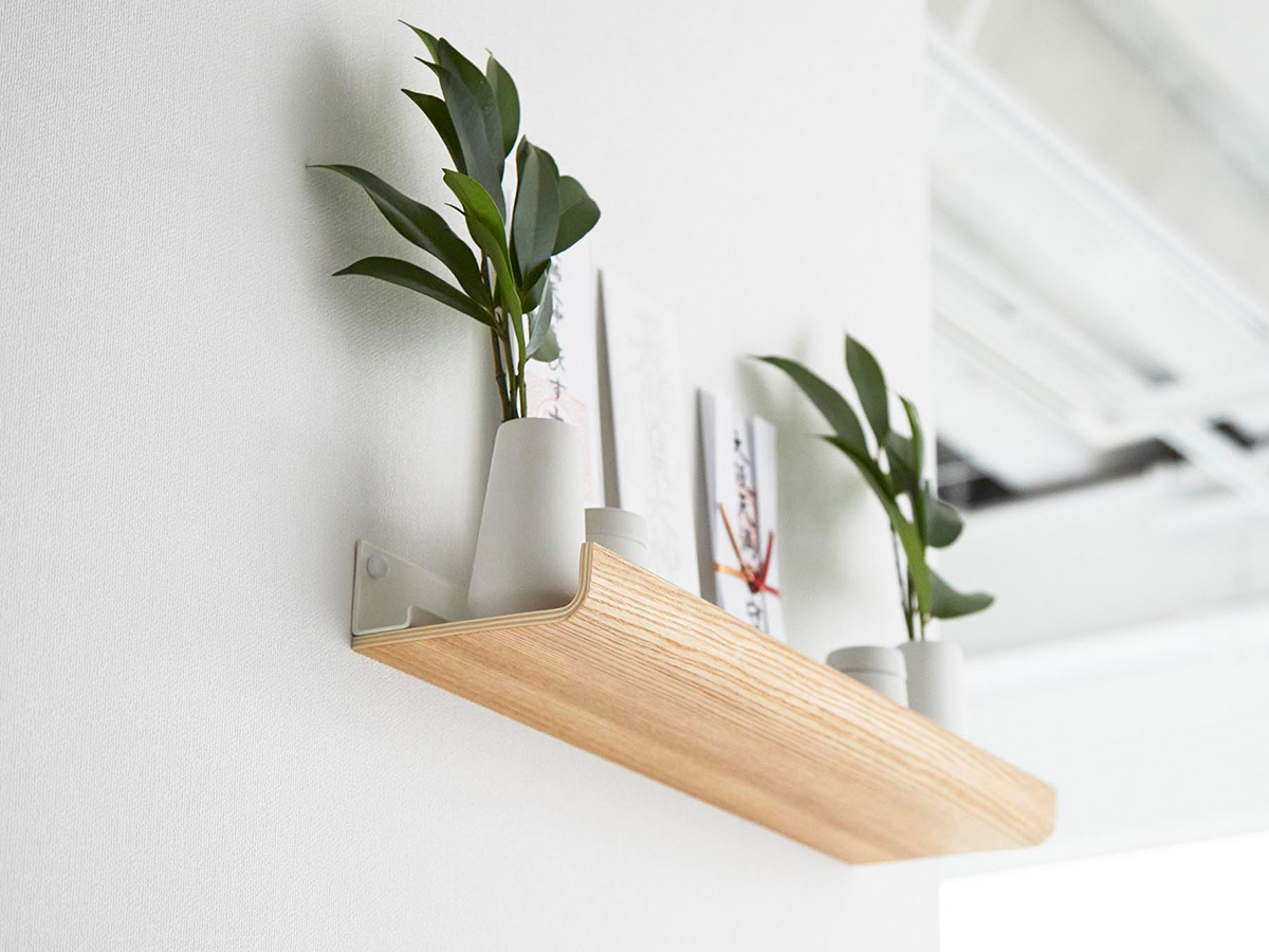 RIN ｜ 石こうボード壁対応神棚 リン ｜ 山崎実業