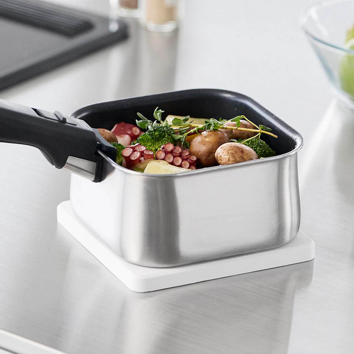 tower ｜ マグネットシリコーン鍋敷き タワー 角型 ｜ 山崎実業