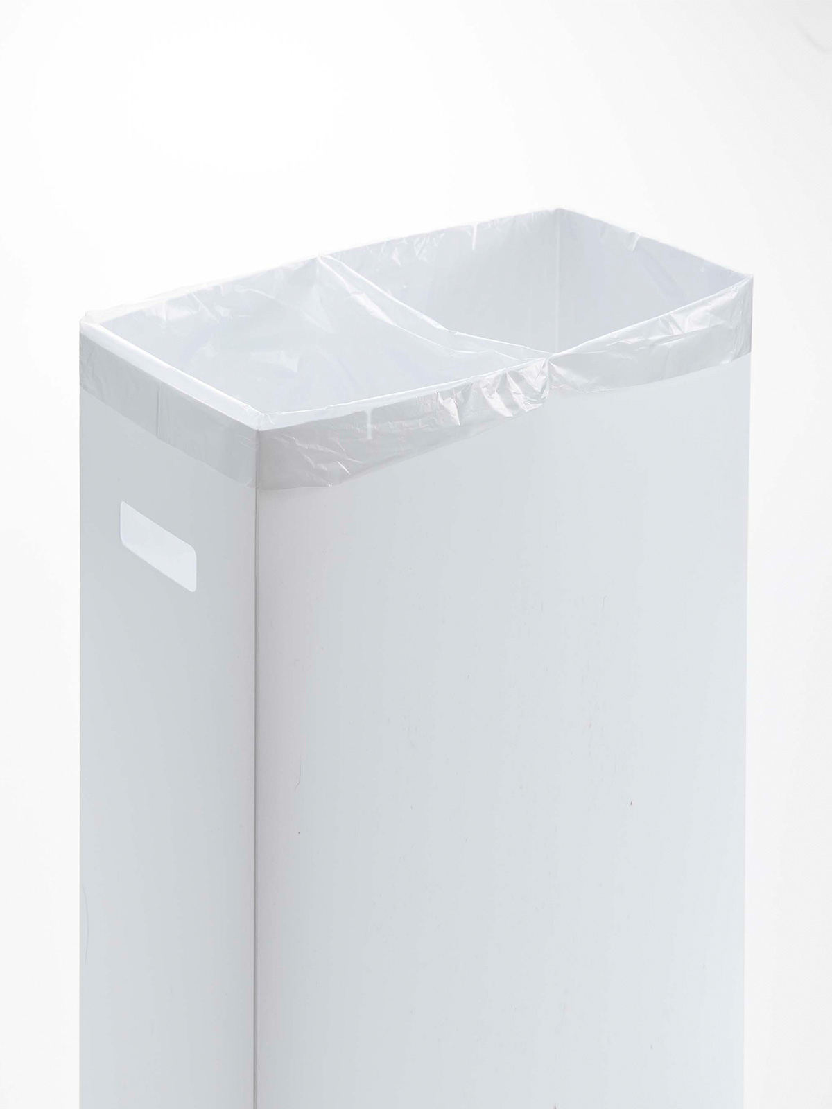 山崎実業 ゴミ箱2個　ティッシュ2個セット Amazon｜山崎実業(Yamazaki) スリム蓋付きゴミ箱 2個組 ホワイト