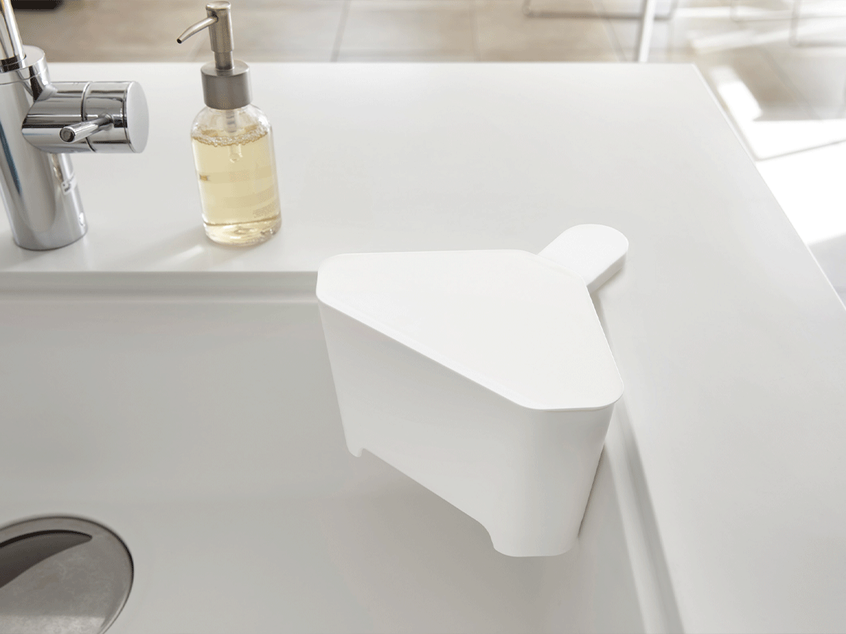 AQUA ｜ 浮かせる フタ付き三角コーナー アクア ｜ 山崎実業