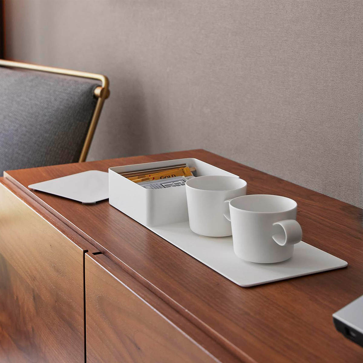 tower ｜ 収納ボックス付きトレー タワー ｜ 山崎実業