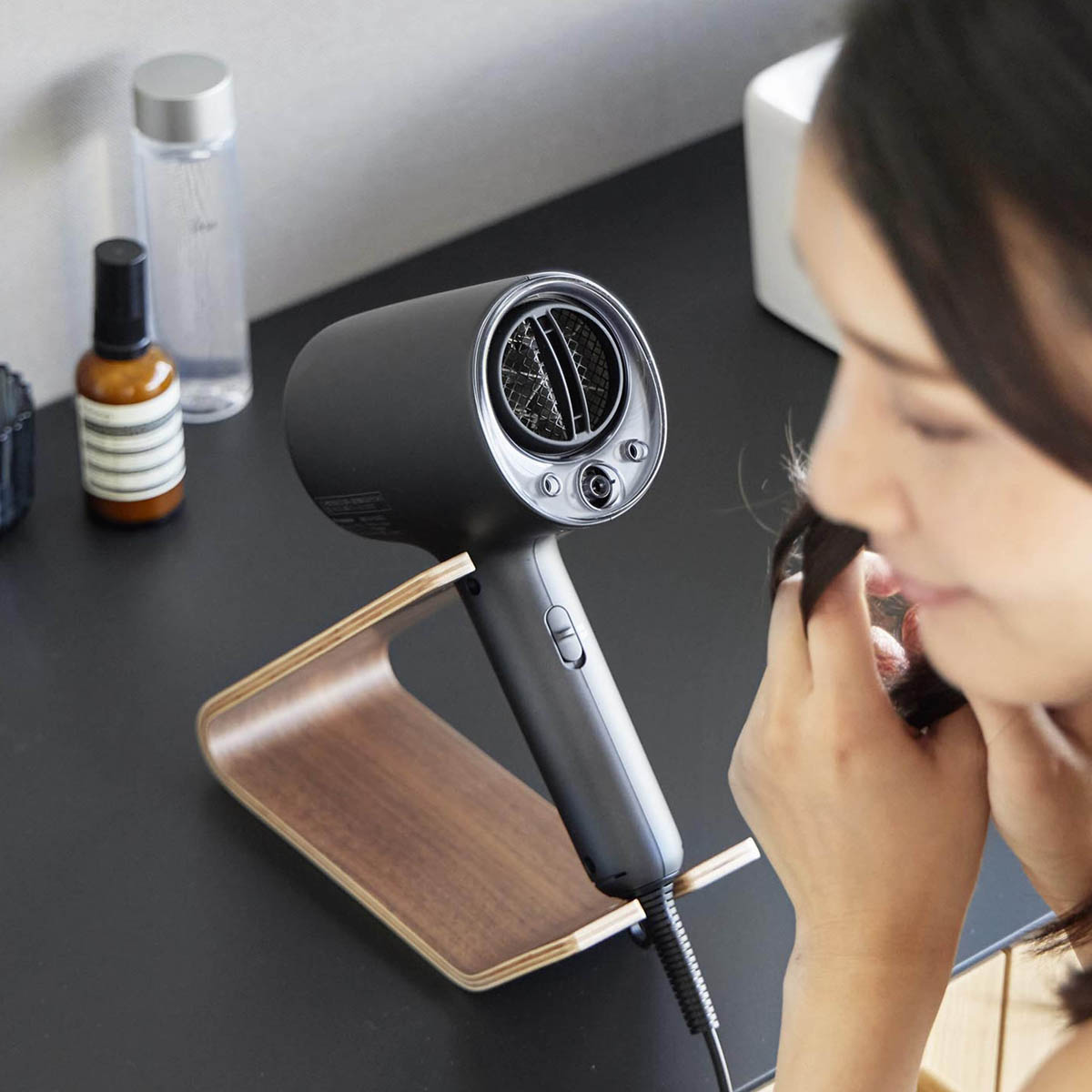 RIN ｜ ドライヤー&ヘアーアイロンスタンド リン ｜ 山崎実業