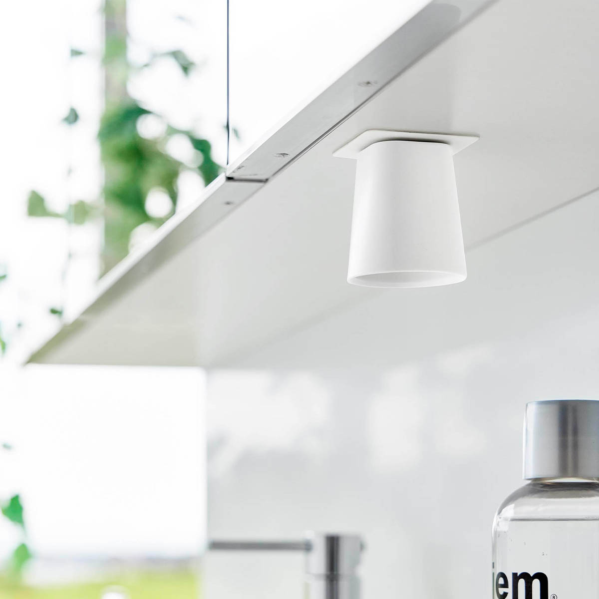 tower ｜ フィルムシート洗面戸棚下マグネットマウスウォッシュ