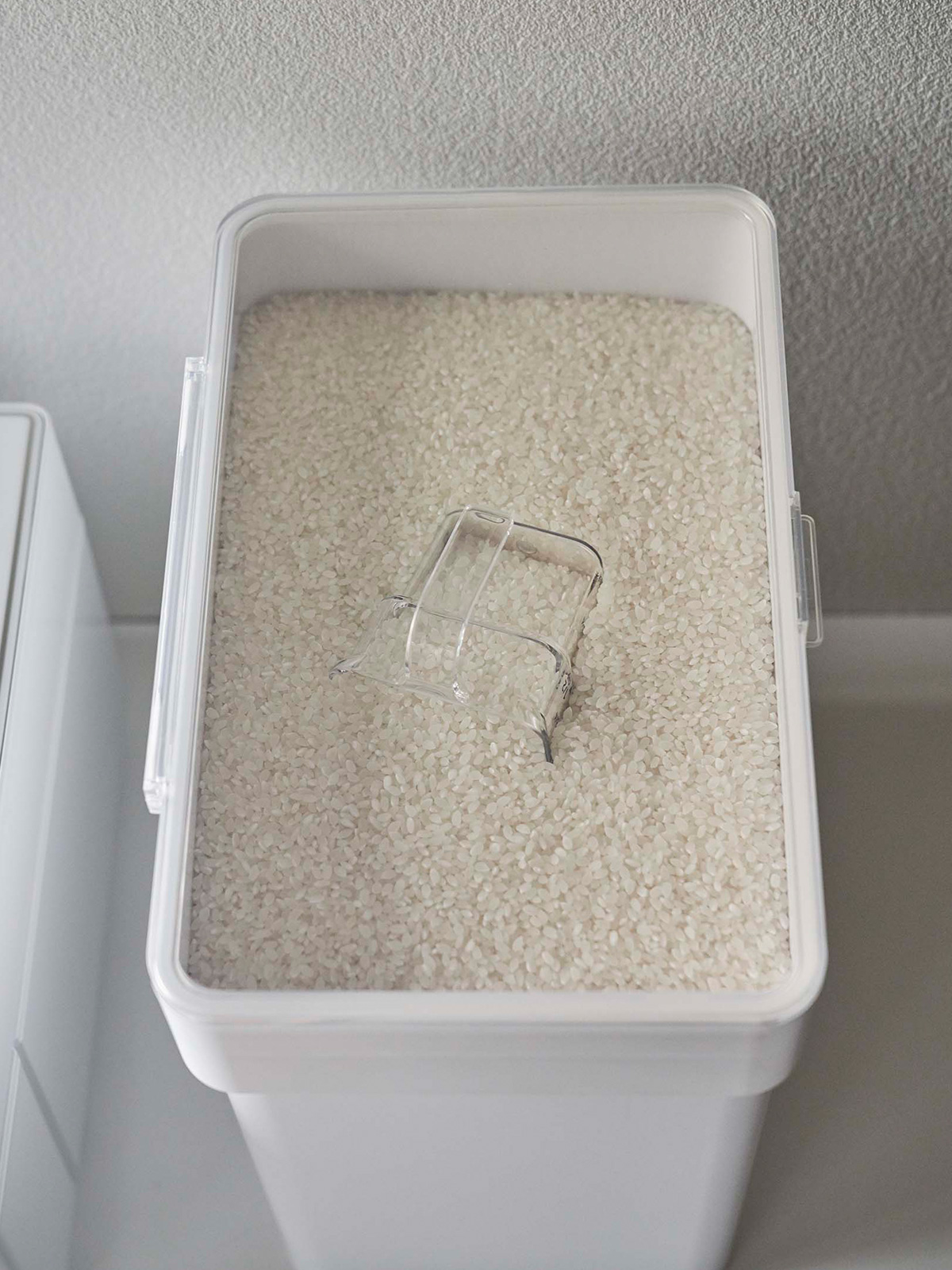 tower ｜ 密閉米びつ タワー 10kg 計量カップ付 ｜ 山崎実業