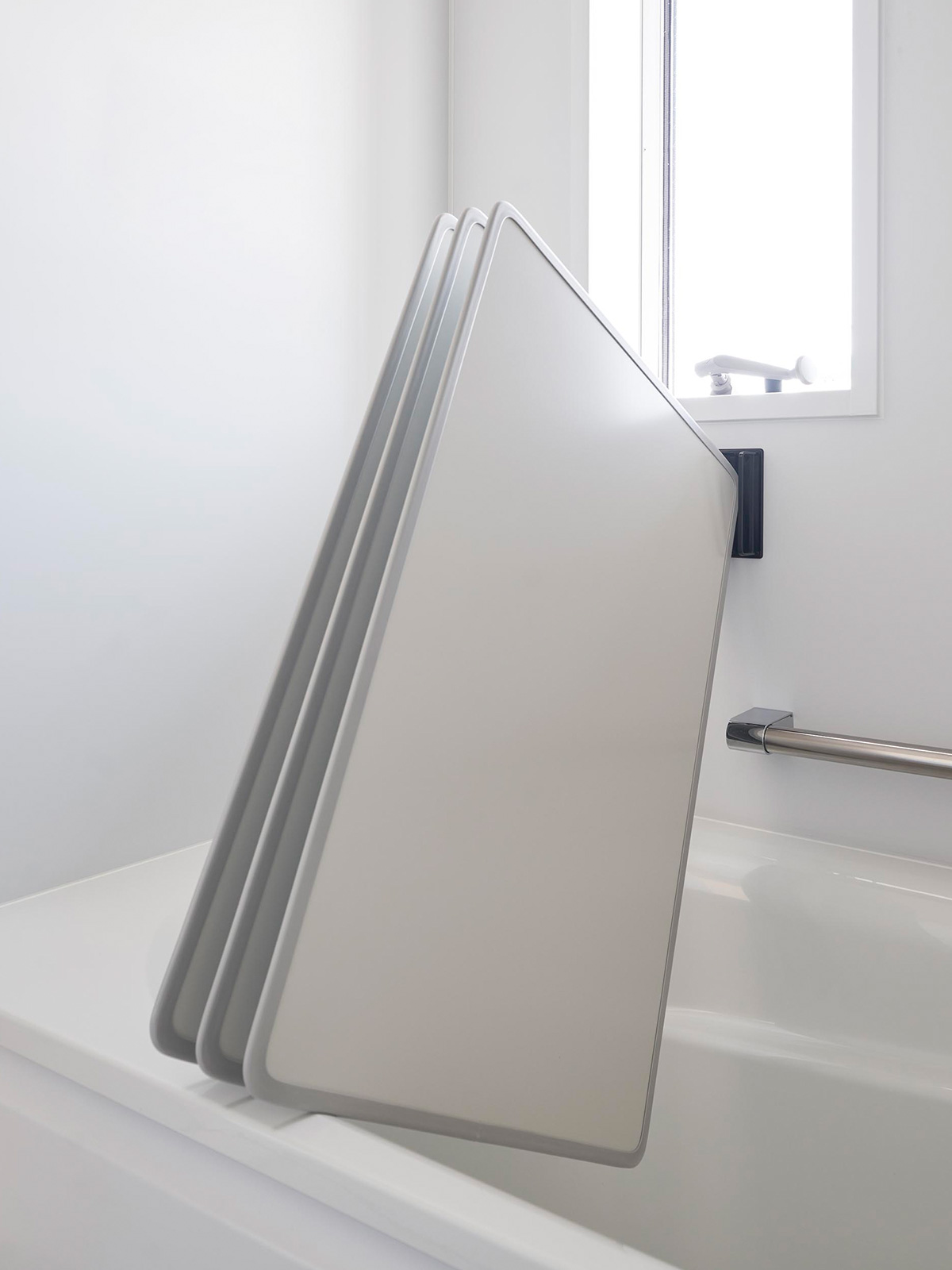 LIXIL 風呂ふた 薄型保温組ふた 浴槽サイズ 77×160cm用(実寸