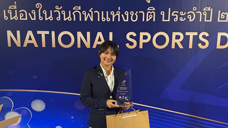 N高2年 鈴木美結さんがブラジリアン柔術選手としてタイの『国家