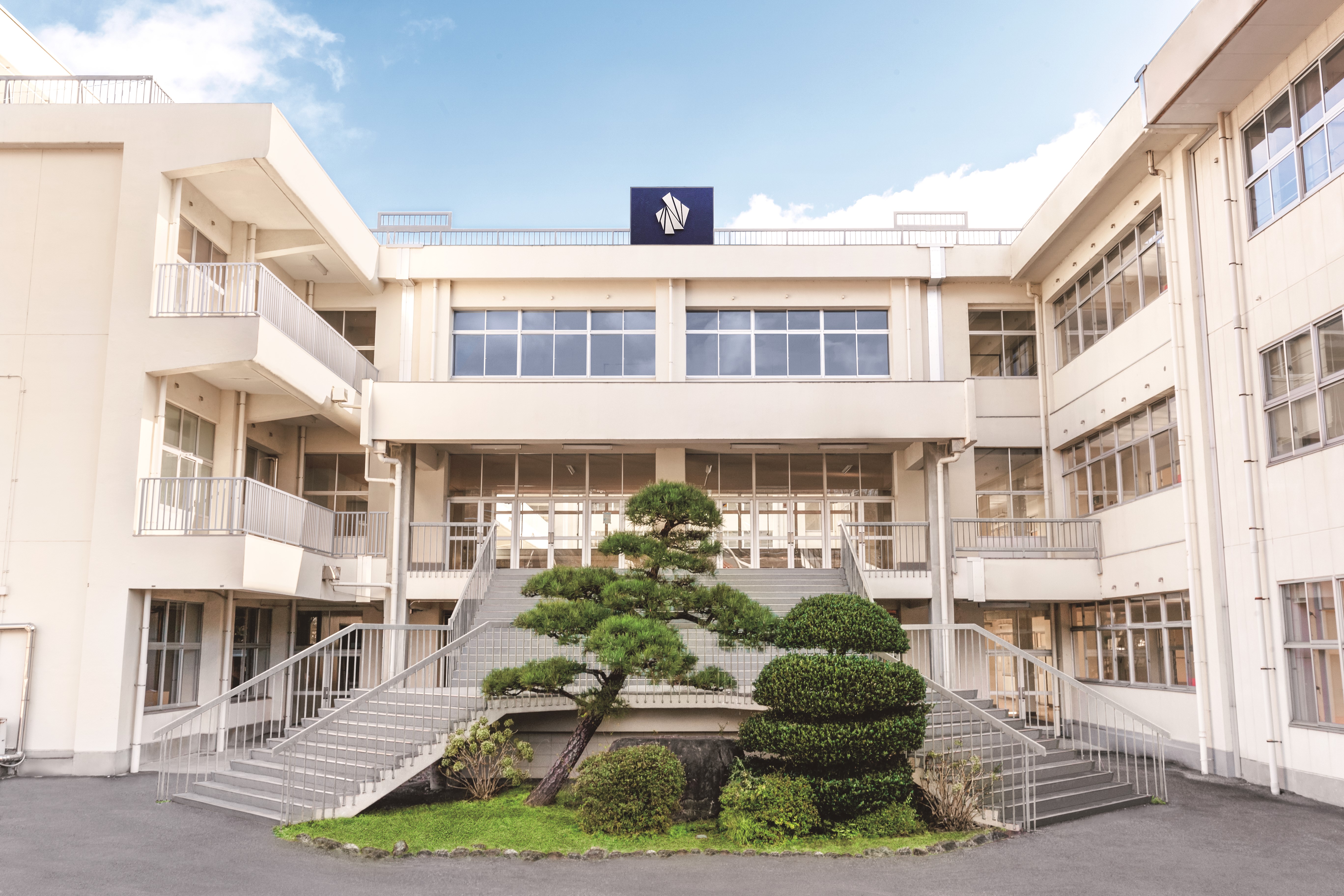 R高等学校」設置認可のお知らせ〜2025年4月、N高グループ3校目と