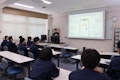 仙台市が2026年度より開始した「中高生向け起業家出前授業」のモデル授業において、弊社代表取締役・難波諒太朗が講師として登壇しました