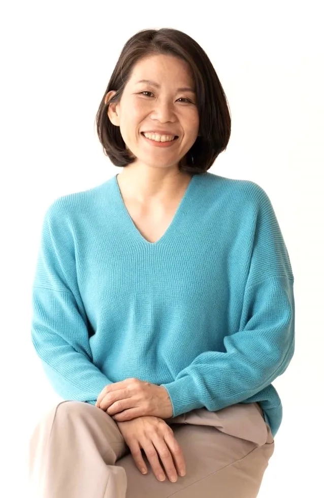 <p>1975年3月14日生まれ、奈良県出身。<br><br>大阪芸術大学舞台芸術学科演劇コース卒業後、関西芸術座に所属し、全国巡演公演等数多く舞台に出演。</p>