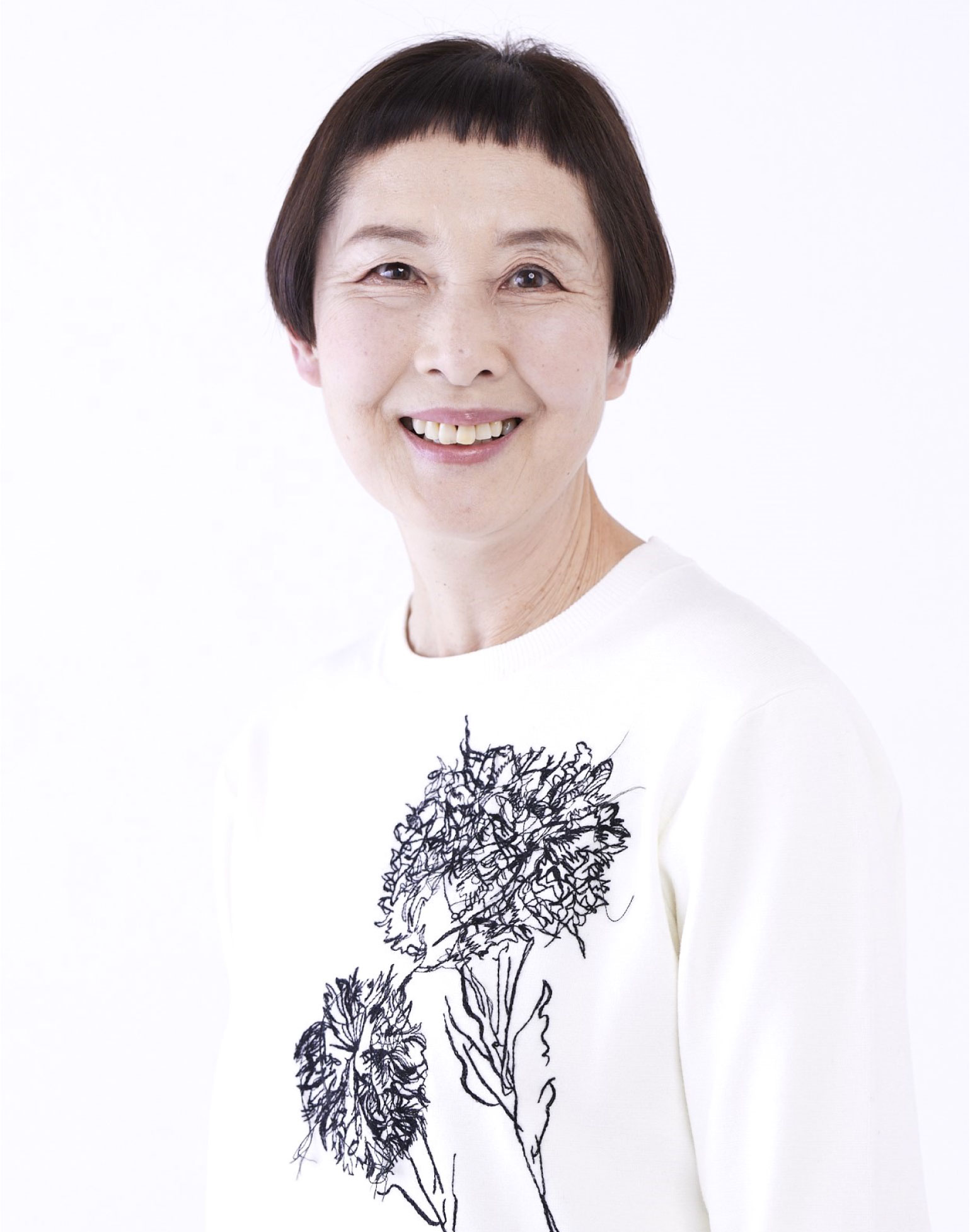 <p>時代劇でお嬢様女優として「水戸黄門」「必殺仕事人」と活躍したが1975年、現・市川団十郎の「宮本武蔵」(KTV)でお通役に抜擢、気品ある容姿で脚光を浴びた。</p><p style="text-align: start"><br>そして、1985年「台風クラブ」で相米慎二監督に出会い、しごかれて演技開眼。 「ドグラ・マグラ」「夏のページ」「ありふれた愛に関する調査」「青春デンデケデケデケ」「あした」と、円熟した女優の魅力を見せている。</p>