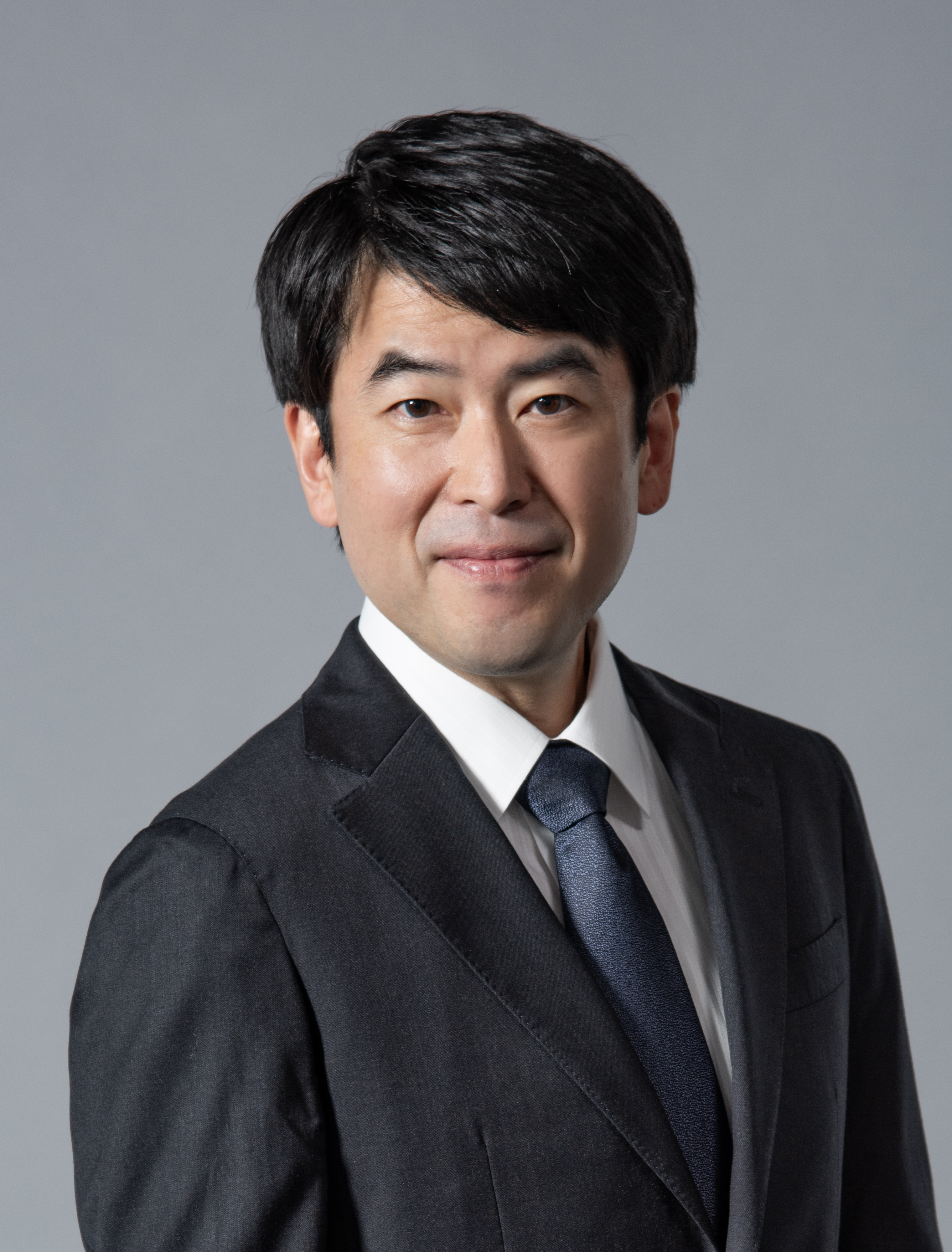 <p>大和田伸也・五大路子の長男として生まれ、桐朋学園芸術短期大学演劇科を卒業する。2004年アガサ・クリスティー原作の舞台「春にして君を離れ」（脚本・演出　大和田伸也）で本格デビューを果たす。</p><p>2018年にはミュージカル「しあわせのタネ」（脚本・坂口理子　演出・増澤ノゾム）に出演した。<br><br>神奈川県J：COMのつながるニュースのキャスターをつとめていた。</p>