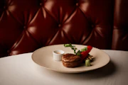 【大阪・AKARENGA STEAK HOUSE】初夏のAKARENGAを彩る特別なプラン”June Selection”が6月限定で登場