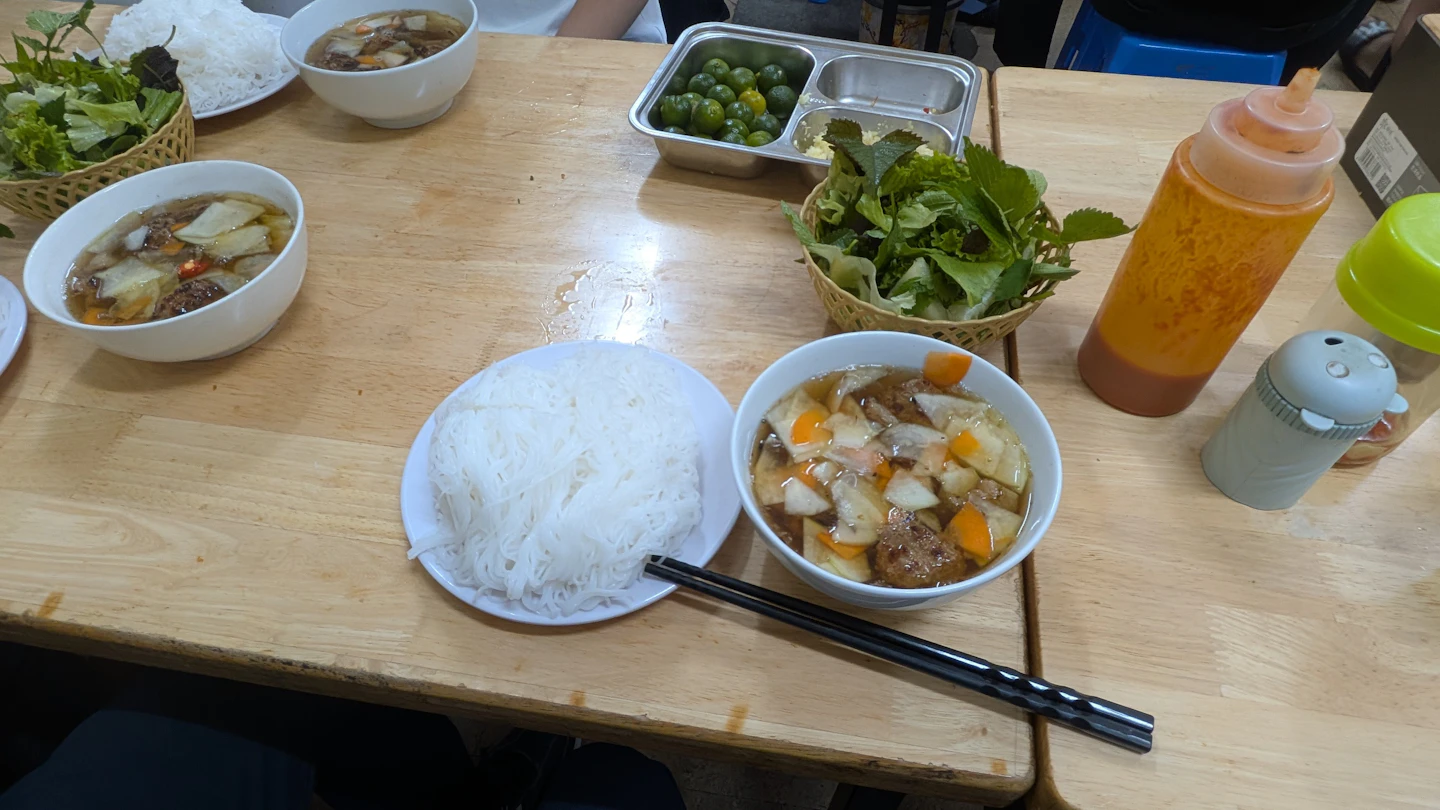 <p>ハノイのローカル飯が旨い!絶品ランチ&ベトナム料理4選</p>