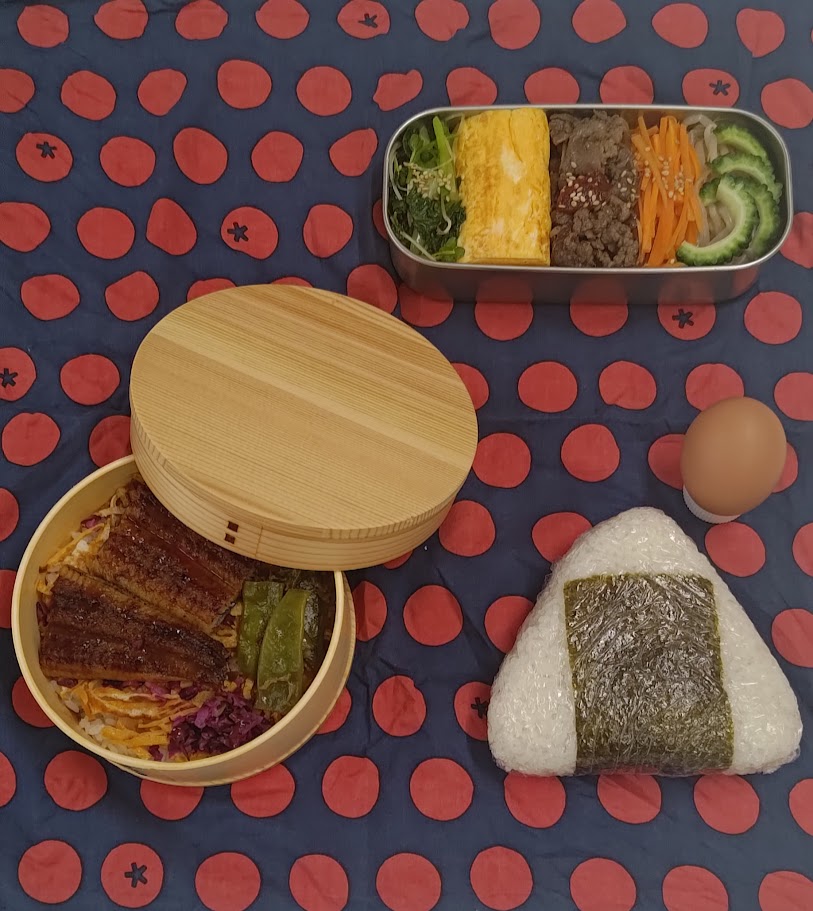 職員のランチ紹介😋＆新しいロッカーを組み立てるぞッ！