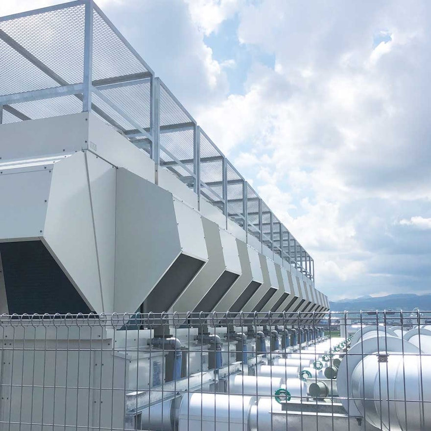 ダイキン工業様製空冷モジュールチラー「ヘキサゴンフォース」用防雪フード