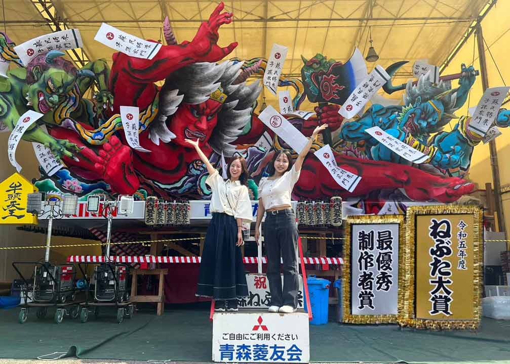 ねぶた大賞受賞作品と広報