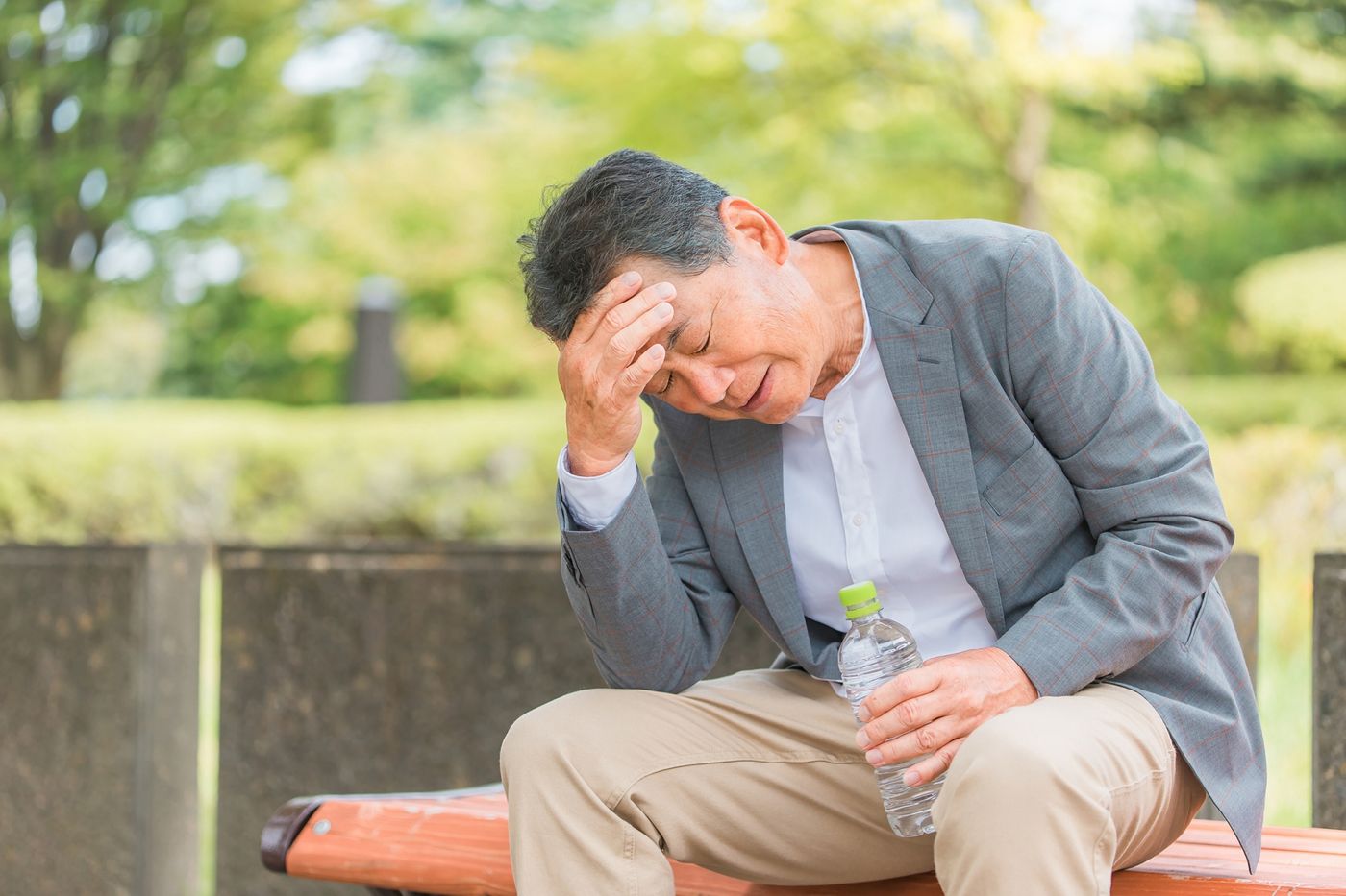 男性更年期は何歳から？40代だけじゃない、60～70代で発症することもの画像