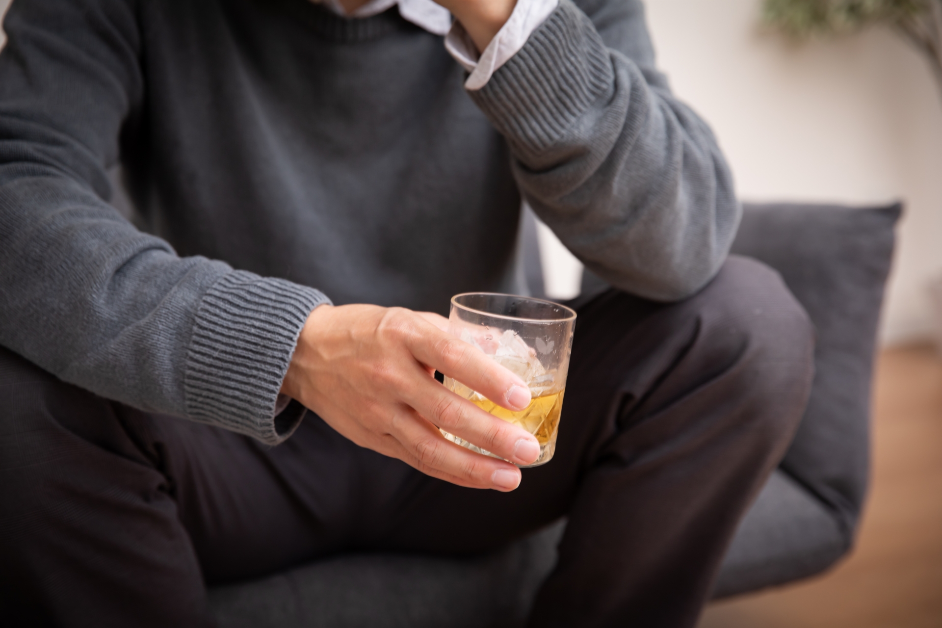 二日酔いのときにやってはいけないNG行動があれば教えてください。