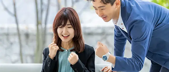 ブランディングが成功して喜ぶ人々