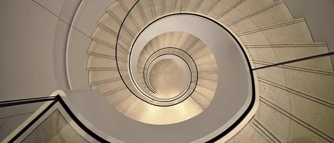 綺麗に設計された螺旋階段