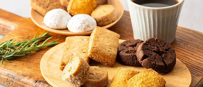 お皿に盛られたお菓子