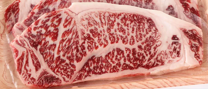 スキンパック包装された肉