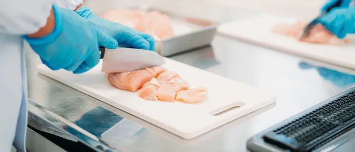 畜産部門の加工風景