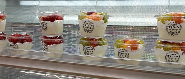 陳列されたフルーツパンナコッタ