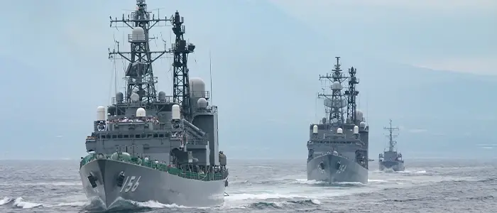 海上を進め艦隊