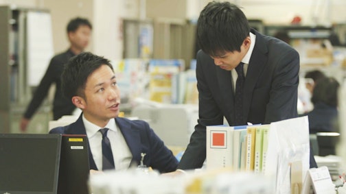 いろいろなツールを使い、「これは便利だ」と感じるものについては、企業の方に積極的に紹介しています/加茂野秀一様