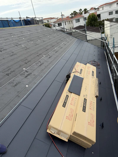 屋根カバー工法工事 施工時の様子 10