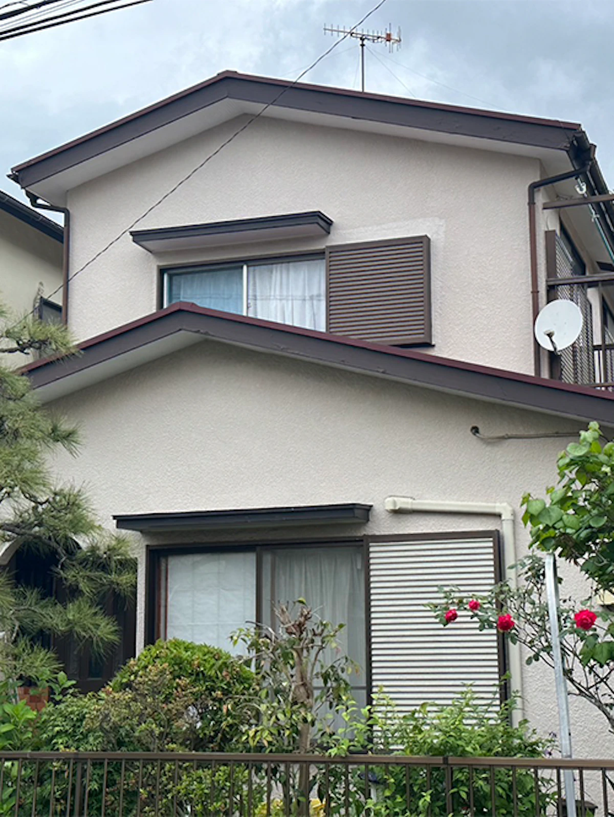 戸建ての外壁塗装・屋根塗装工事（茅ヶ崎市）の施工前