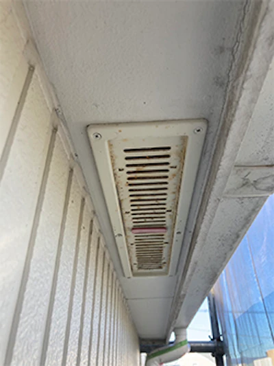 戸建ての外壁塗装工事・屋根カバー工法工事（茅ヶ崎市） 施工時の様子 3
