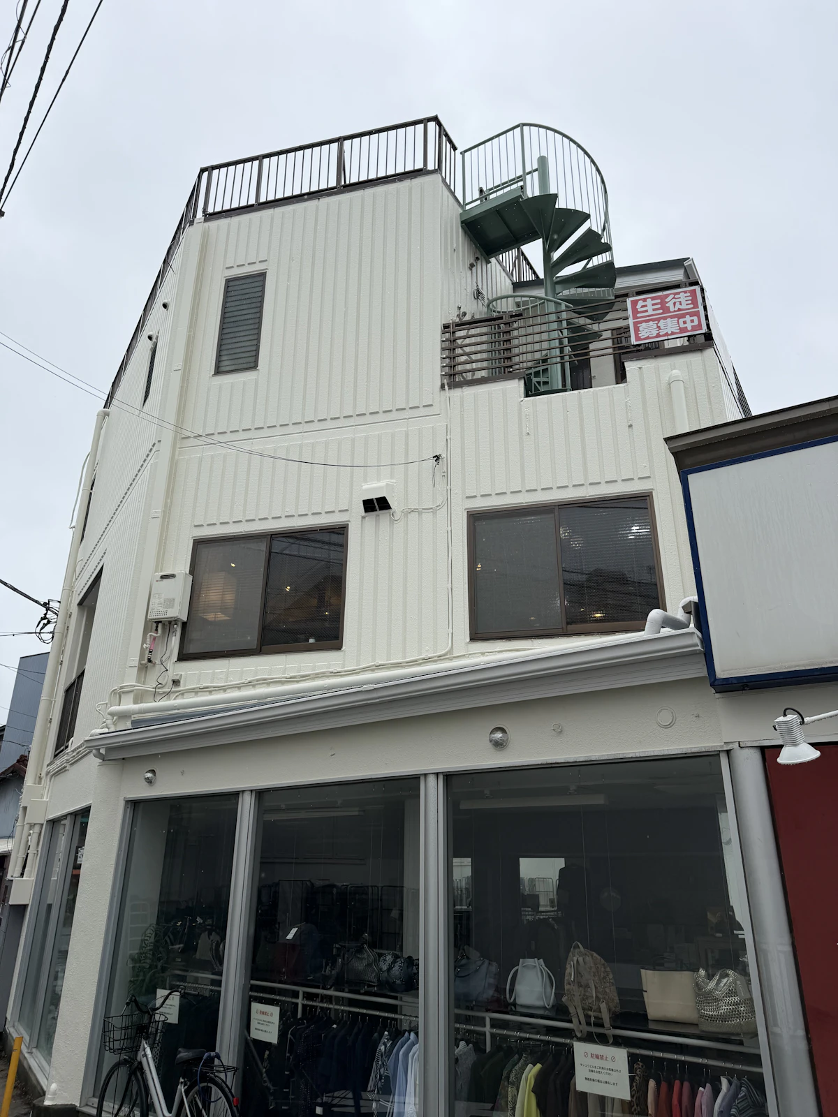 外壁塗装、屋根カバー工事、改修工事の施工後