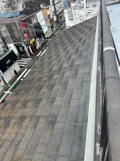 外壁塗装、屋根カバー工事、改修工事 施工時の様子 2