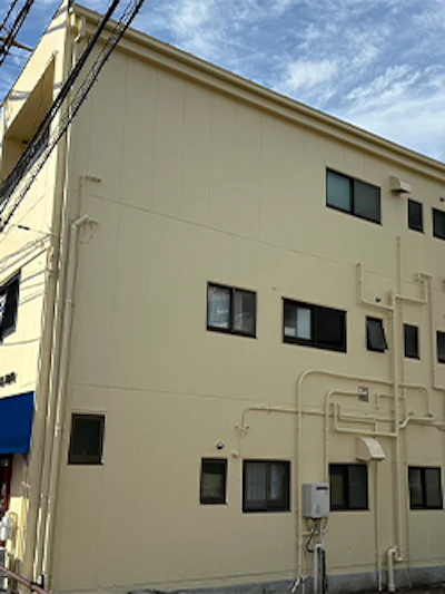 店舗の外壁塗装工事（茅ヶ崎市） 施工時の様子 4