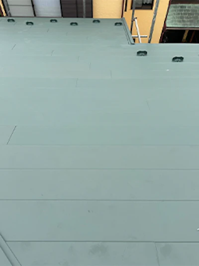 屋根カバー工法工事（茅ヶ崎市） 施工時の様子 3