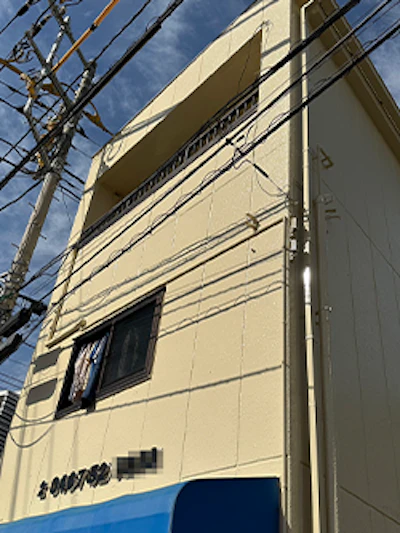 店舗の外壁塗装工事（茅ヶ崎市） 施工時の様子 5