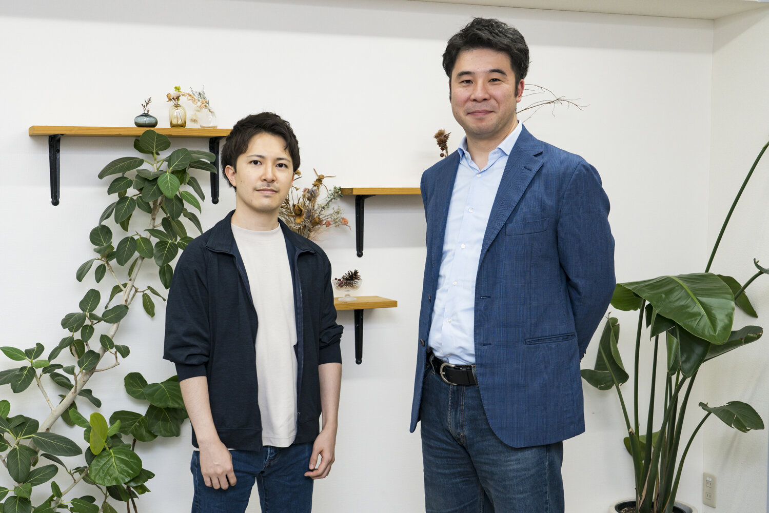 井上氏とジャフコ担当キャピタリストの富永司（左）