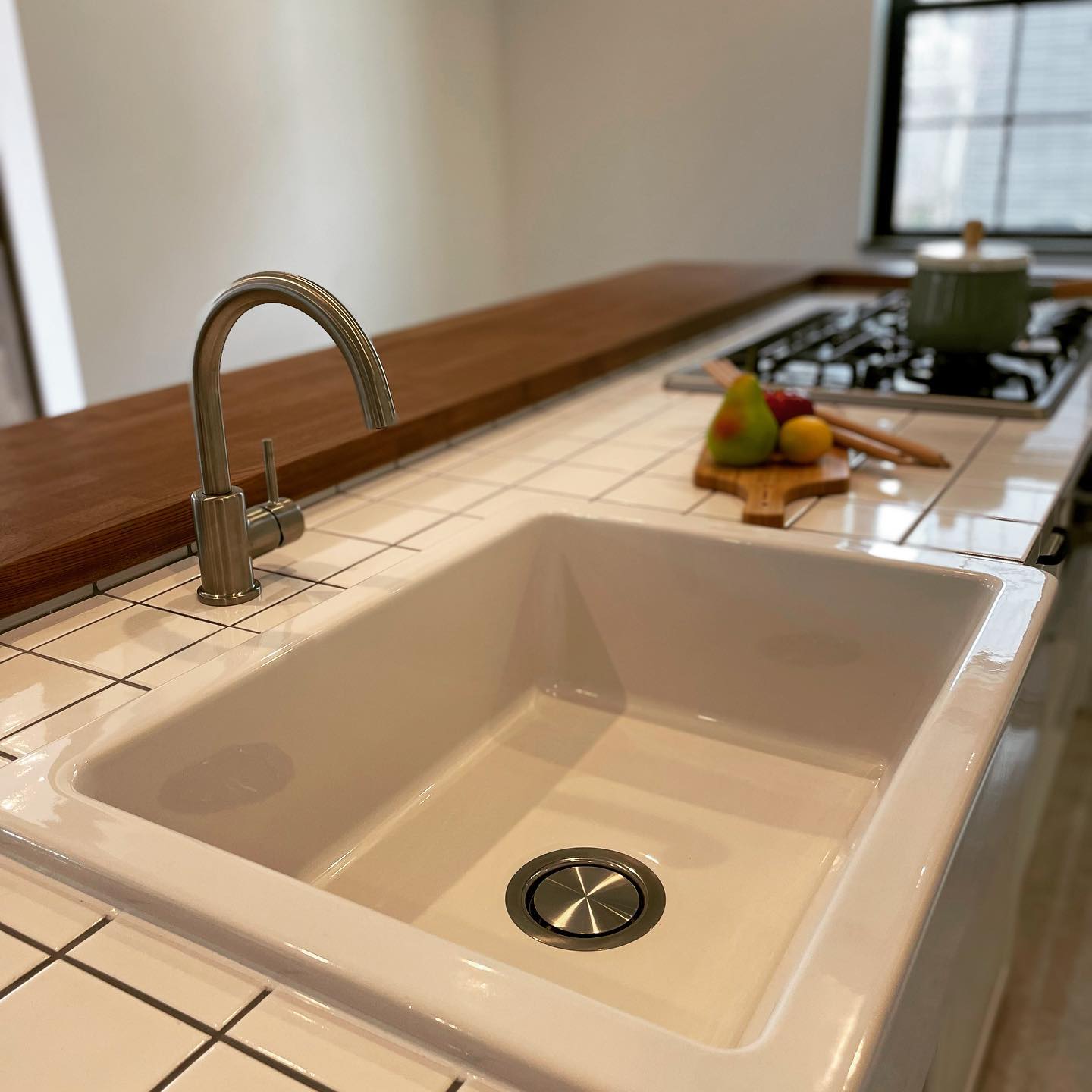 IKEAキッチンで作る、ダウンフロアキッチン完成です😊の施工写真 3