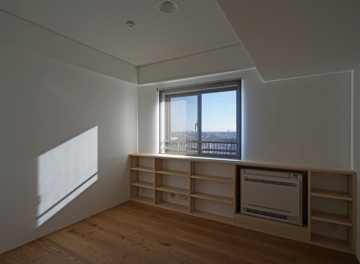 大規模マンションの角部屋｜設備と収納の納まり