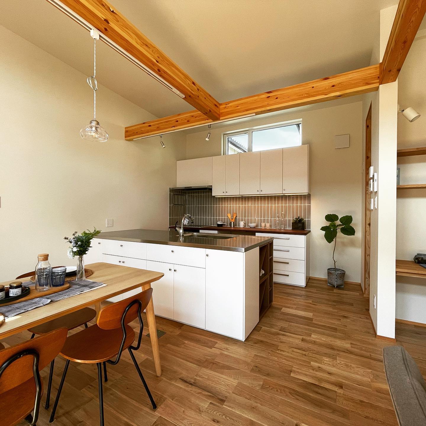 新築の一戸建てにIKEAキッチンをお取付してきましたの施工写真 5