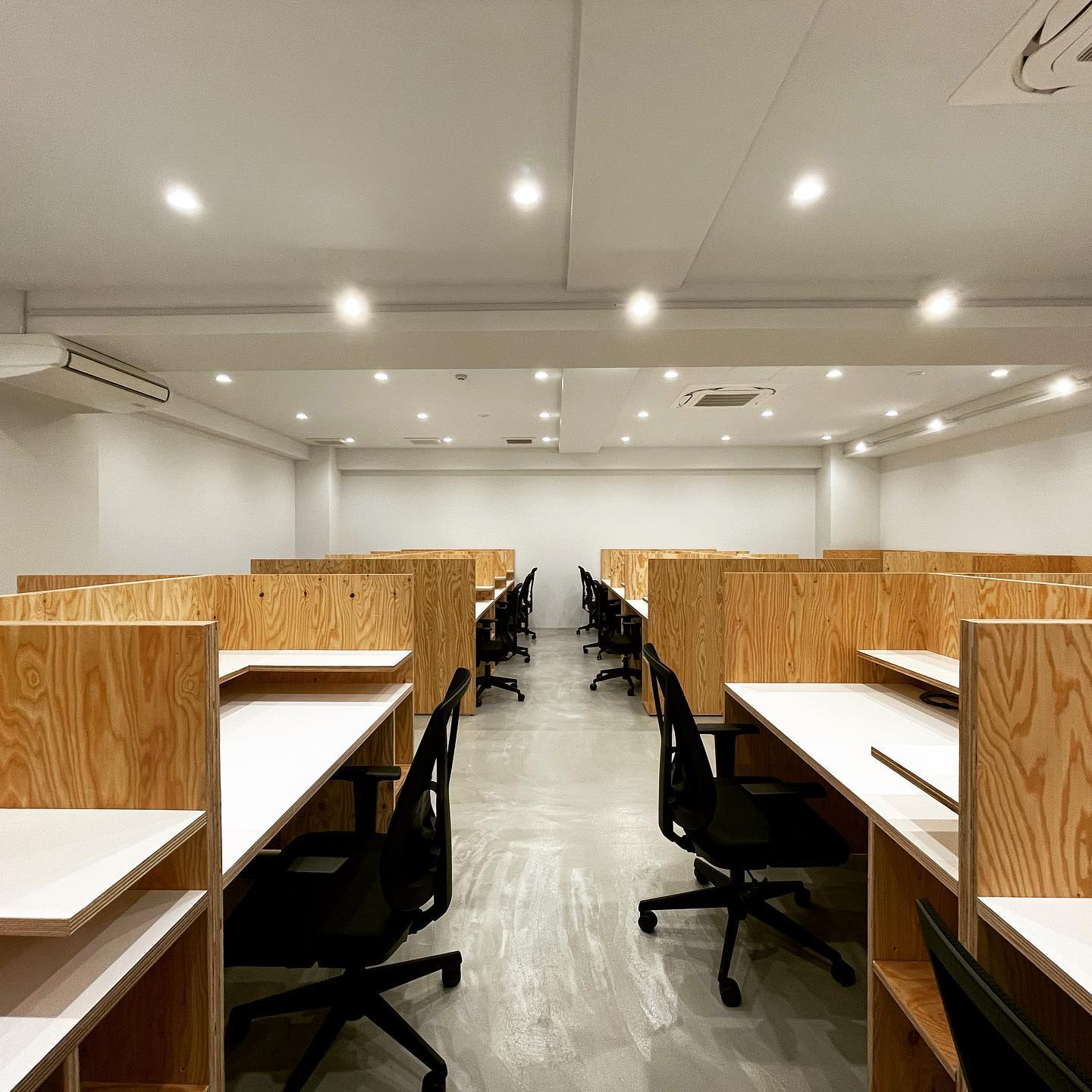 呪術廻戦、進撃の巨人などを手掛けるアニメーション制作会社「MAPPA」さんのオフィス内装の工事をさせていただの施工写真 4