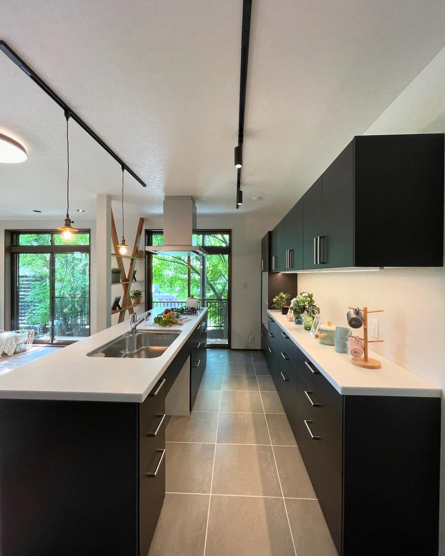 IKEAキッチンで一戸建てをリフォームの施工写真 2