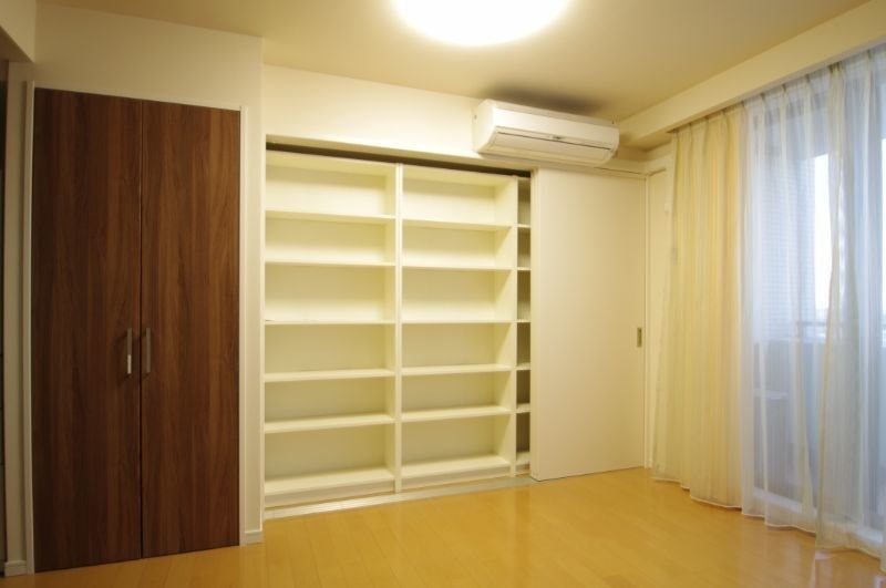物入の中もIKEAですっきりの施工事例