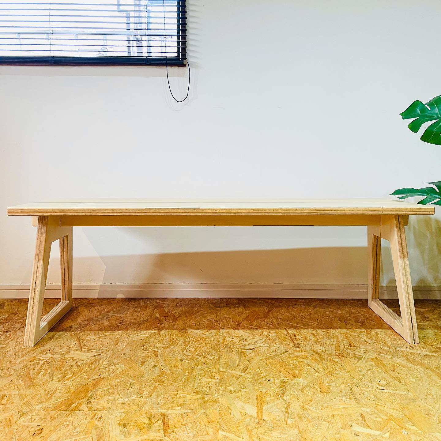 ダイニングテーブル用のベンチも造作させていただきました(^^)の施工事例