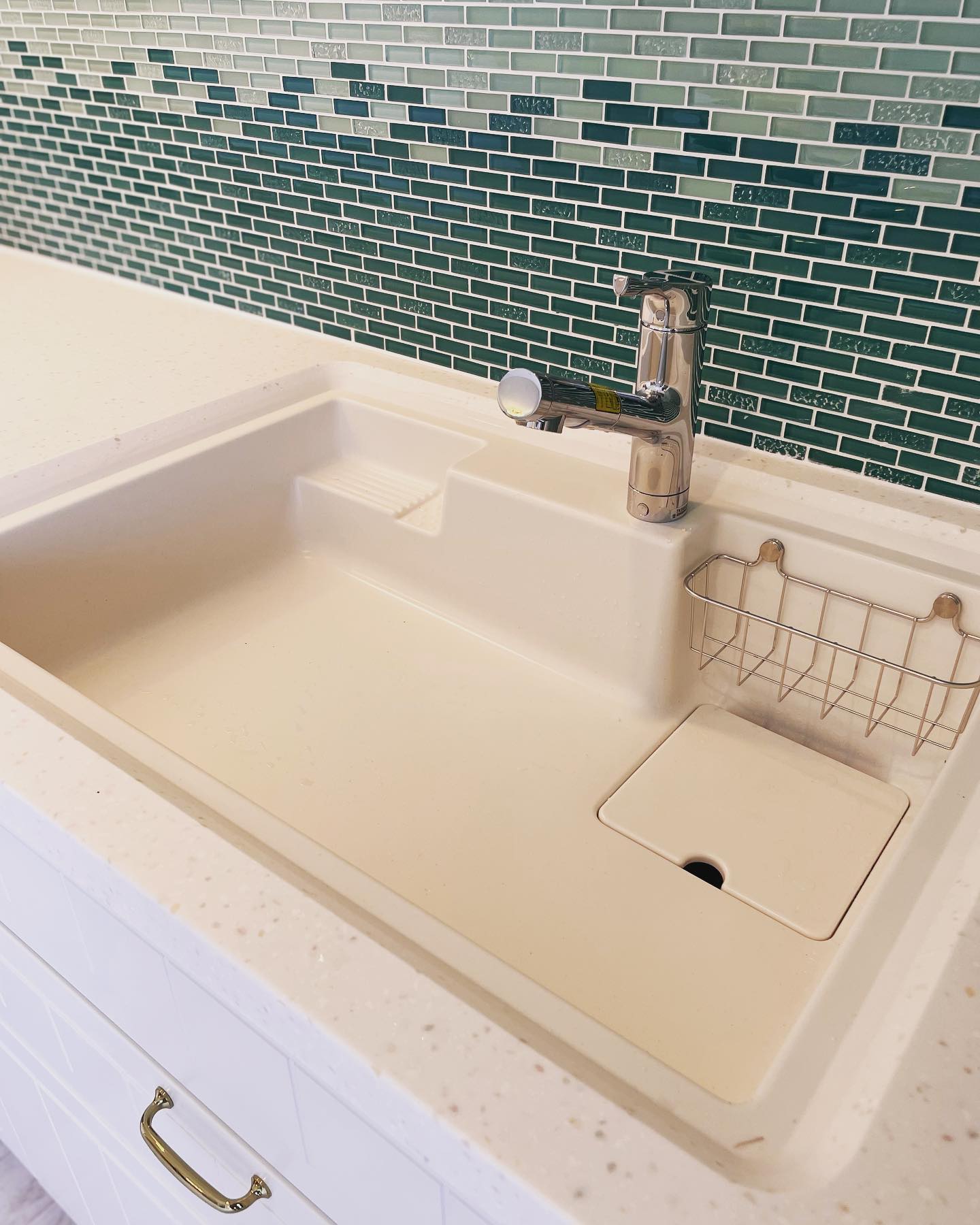 IKEAのキッチンのオリジナルのワークトップをお取り付けの施工写真 2