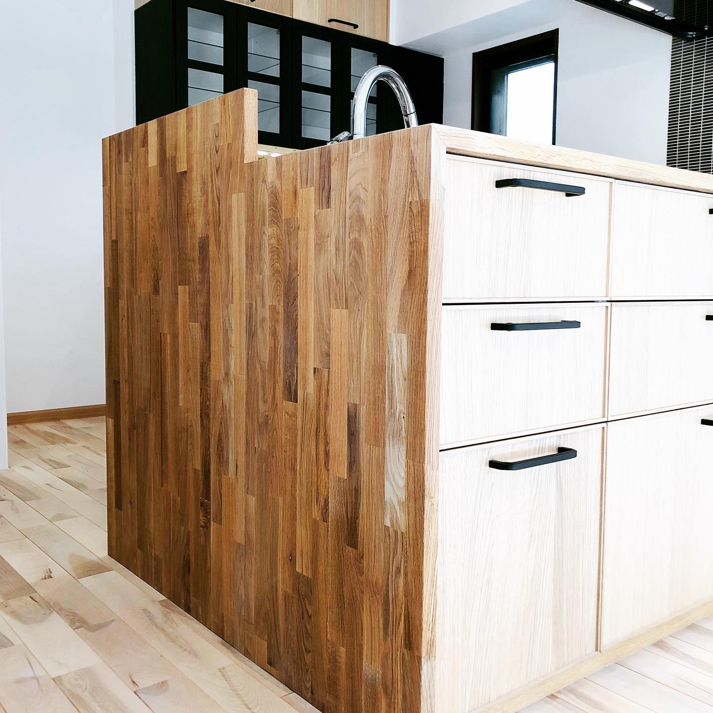 IKEAと支給品で作る進化系の未完成リノベーションの施工写真 3